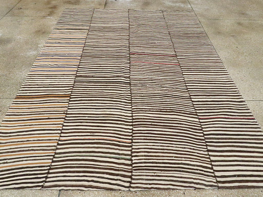 Vintage Persian Flatweave Kilim Accent Rug, No.28381 - Galerie Shabab