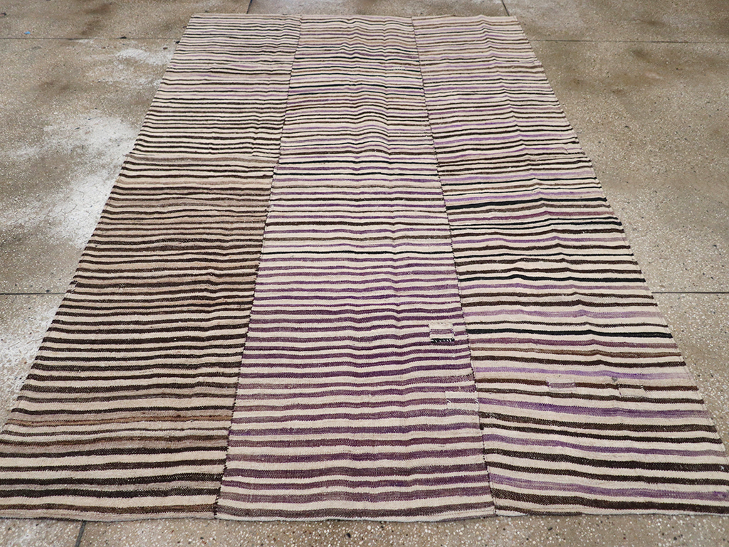 Vintage Persian Flatweave Kilim Accent Rug, No.28386 - Galerie Shabab