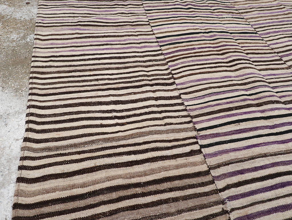Vintage Persian Flatweave Kilim Accent Rug, No.28386 - Galerie Shabab