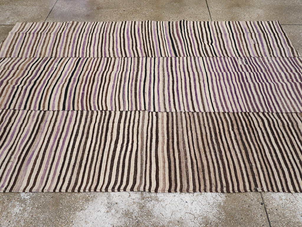 Vintage Persian Flatweave Kilim Accent Rug, No.28386 - Galerie Shabab