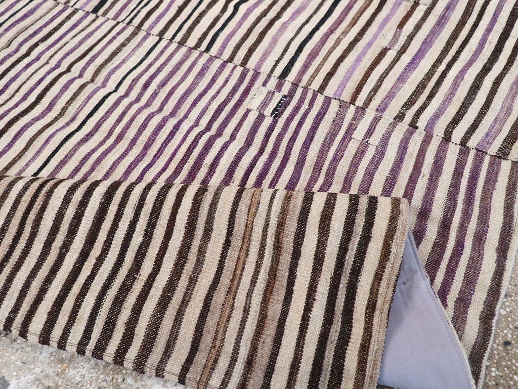 Vintage Persian Flatweave Kilim Accent Rug, No.28386 - Galerie Shabab