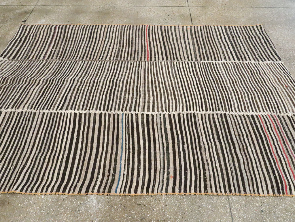 Vintage Persian Flatweave Kilim Accent Rug, No.28387 - Galerie Shabab