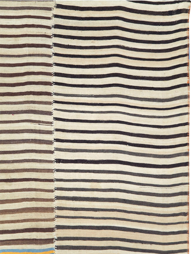 Vintage Persian Flatweave Kilim Accent Rug, No.28388 - Galerie Shabab