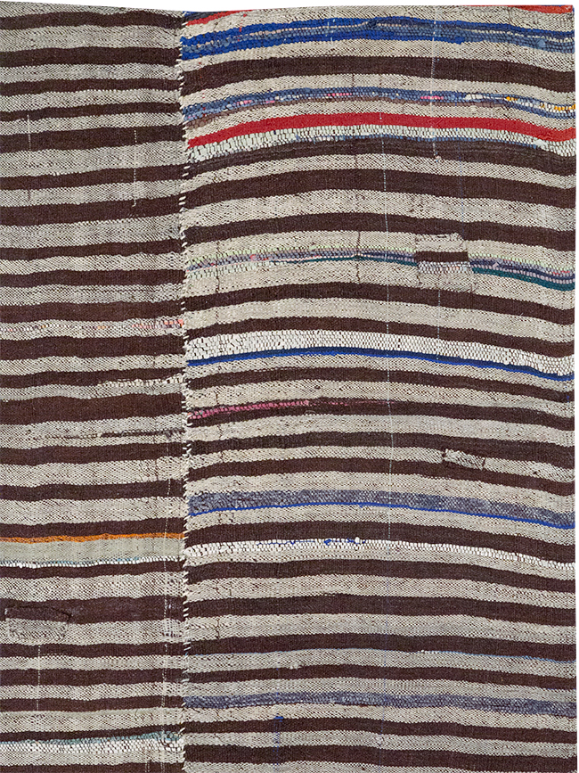 Vintage Persian Flatweave Kilim Accent Rug, No.28390 - Galerie Shabab