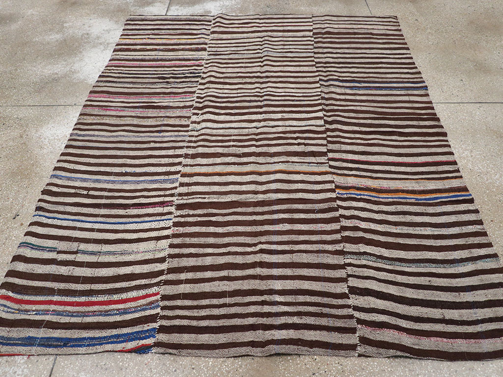 Vintage Persian Flatweave Kilim Accent Rug, No.28390 - Galerie Shabab