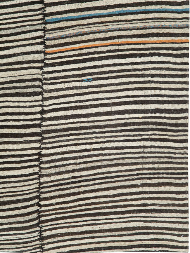 Vintage Persian Mazandaran Kilim Accent Carpet, No.28394 - Galerie Shabab