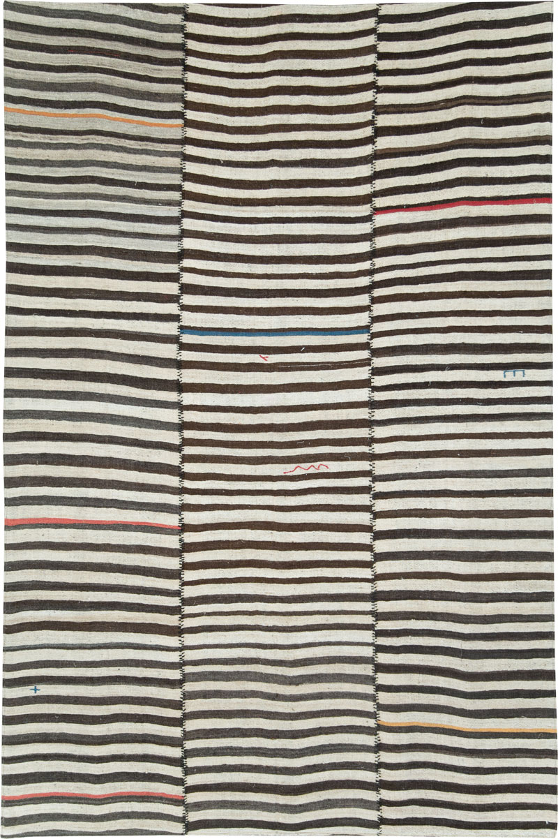 Vintage Persian Flatweave Kilim Accent Rug, No.28395 - Galerie Shabab