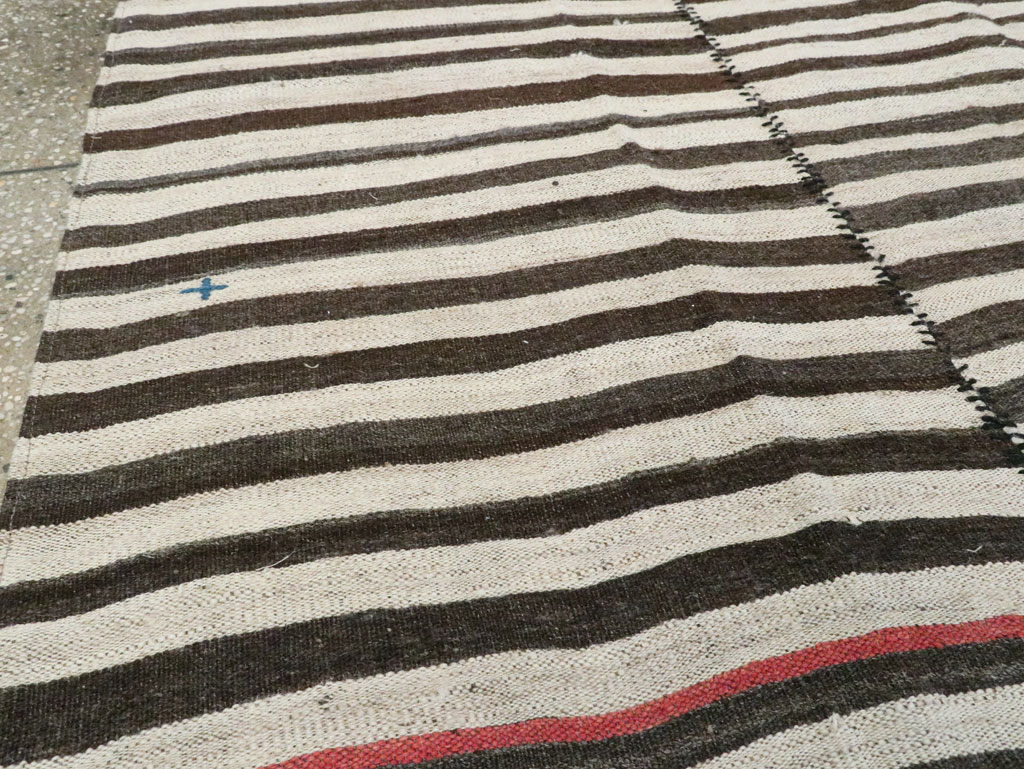 Vintage Persian Flatweave Kilim Accent Rug, No.28395 - Galerie Shabab