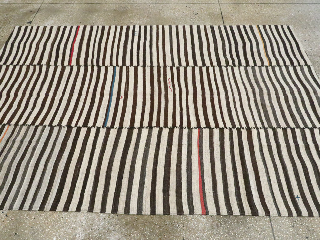 Vintage Persian Flatweave Kilim Accent Rug, No.28395 - Galerie Shabab