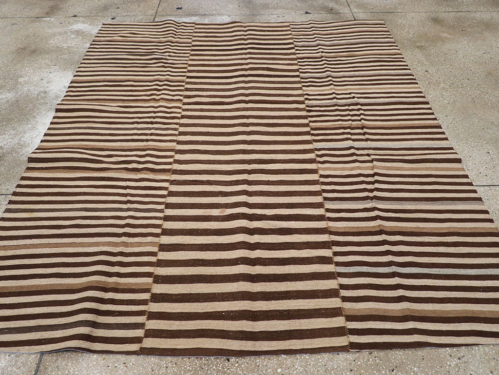 Vintage Persian Flatweave Kilim Accent Rug, No.28396 - Galerie Shabab