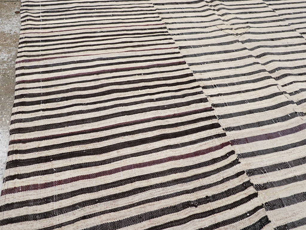 Vintage Persian Flatweave Kilim Gallery Carpet, No.28398 - Galerie Shabab