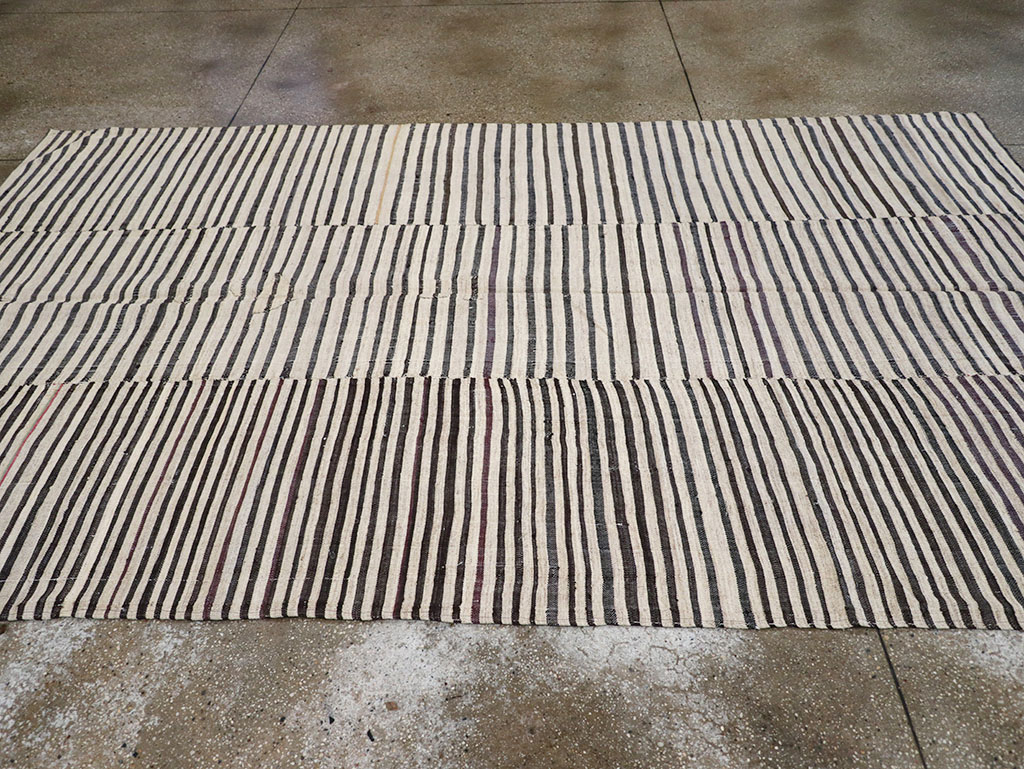 Vintage Persian Flatweave Kilim Gallery Carpet, No.28398 - Galerie Shabab