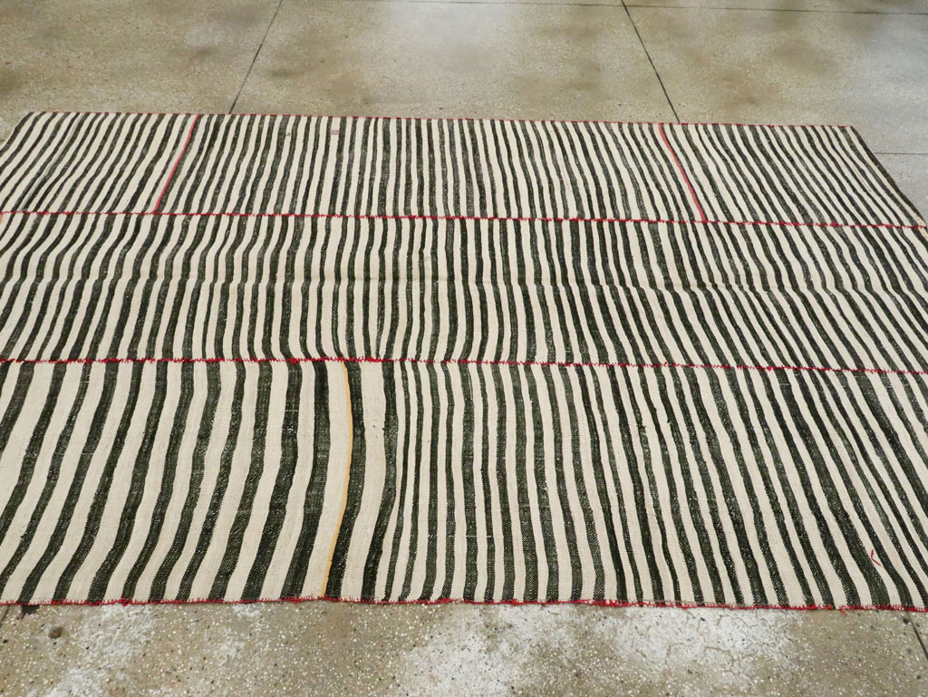 Vintage Persian Flatweave Kilim, No.28401 - Galerie Shabab