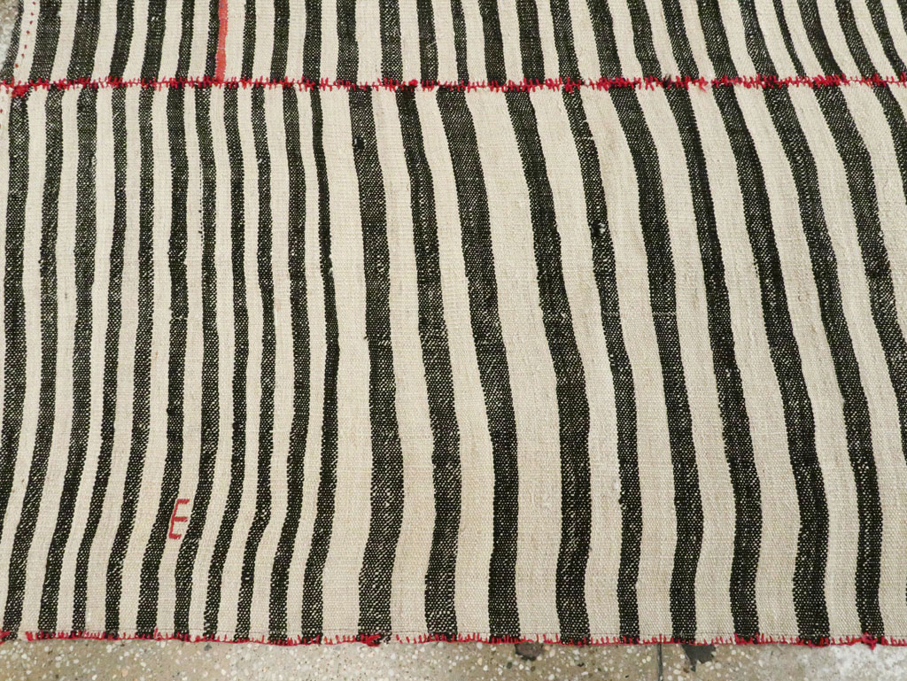 Vintage Persian Flatweave Kilim, No.28401 - Galerie Shabab