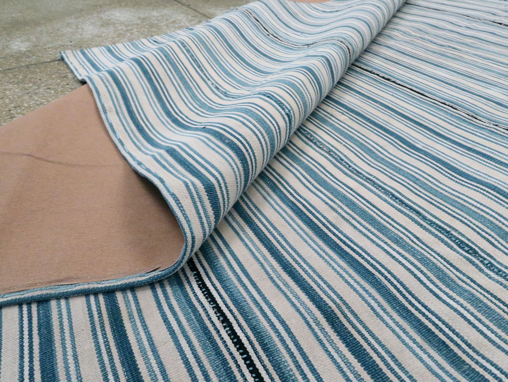 Vintage Persian Flatweave Kilim Square Accent Rug, No.28407 - Galerie Shabab