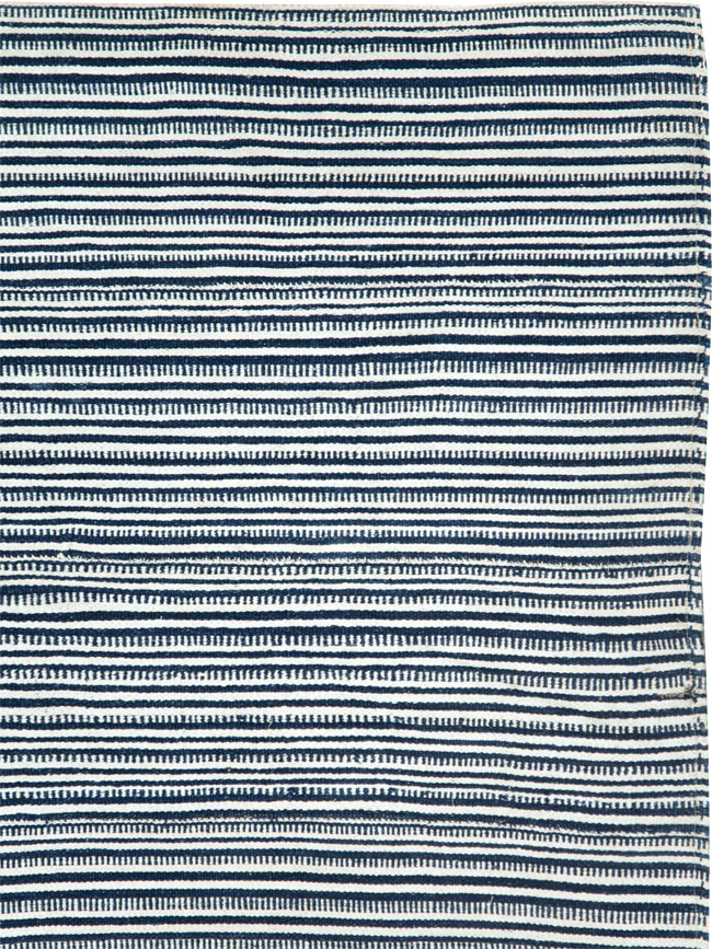 Vintage Persian Flatweave Kilim Square Accent Rug, No.28409 - Galerie Shabab