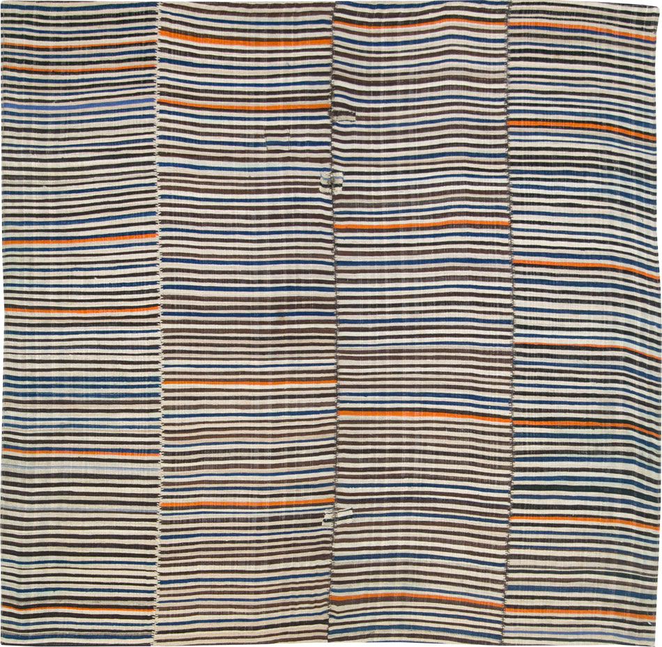 Vintage Persian Flatweave Kilim Square Accent Carpet, No.28421 - Galerie Shabab
