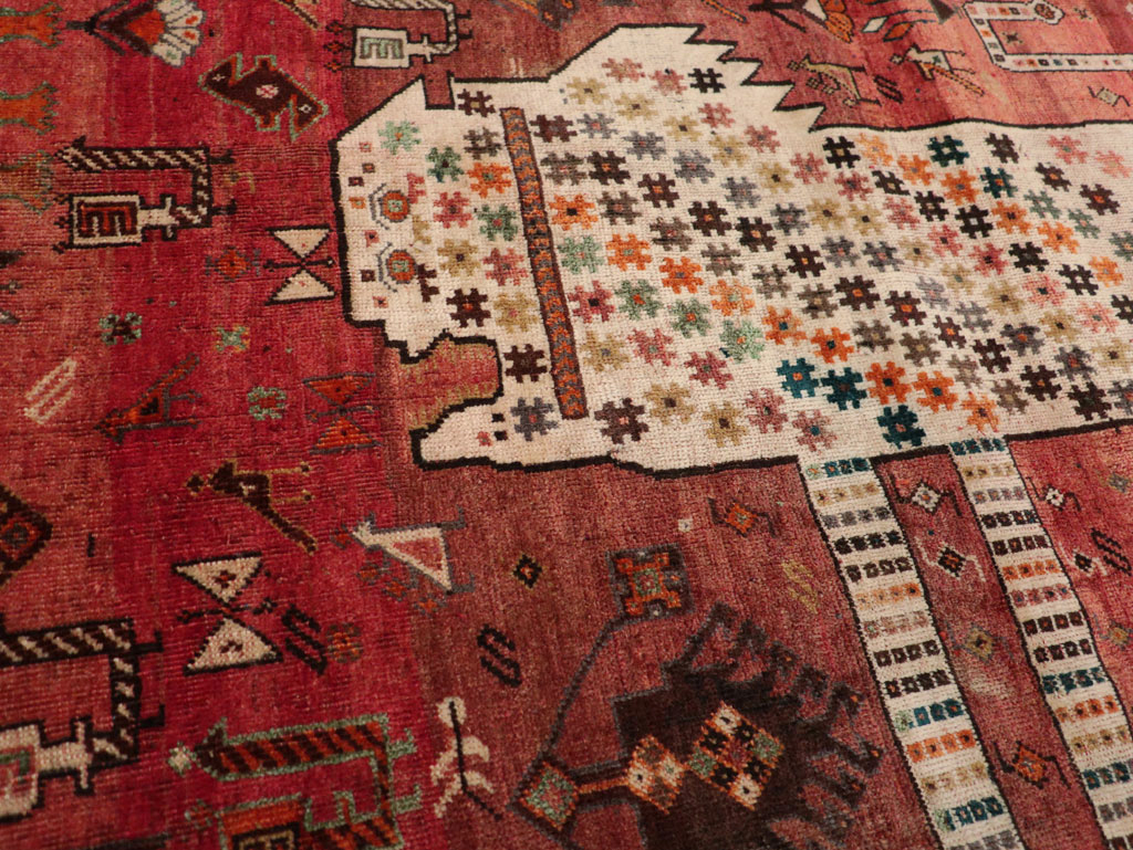 Vintage Persian Qashqai Pictorial Throw Rug, No.28434 - Galerie Shabab