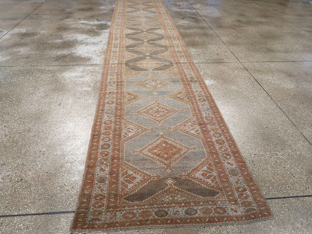 Vintage Persian Kurd Runner, No.28436 - Galerie Shabab