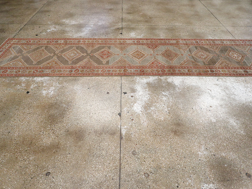 Vintage Persian Kurd Runner, No.28437 - Galerie Shabab