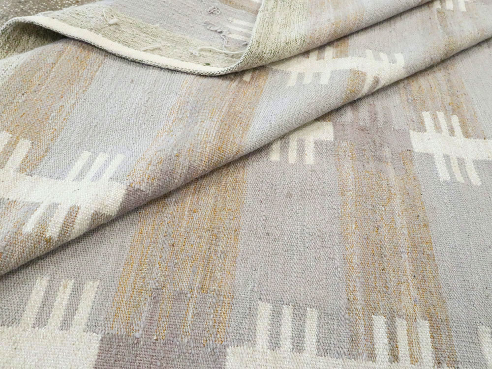 Modern Turkish Flatweave Kilim Room Size Rug, No.28446 - Galerie Shabab