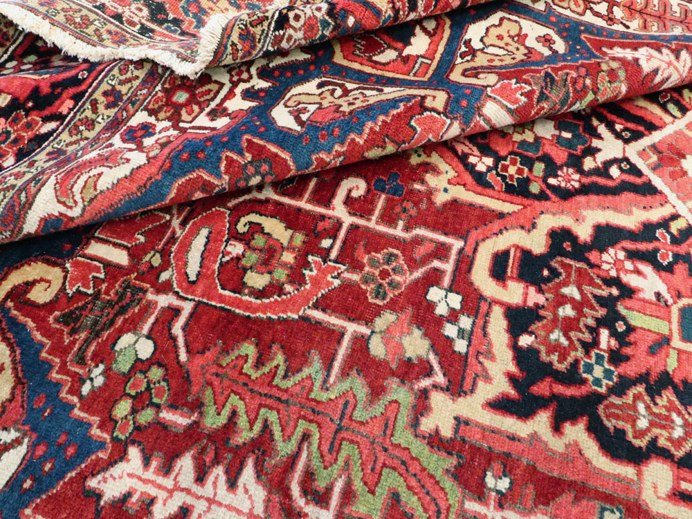 Vintage Persian Heriz Room Size Carpet, No.28453 - Galerie Shabab