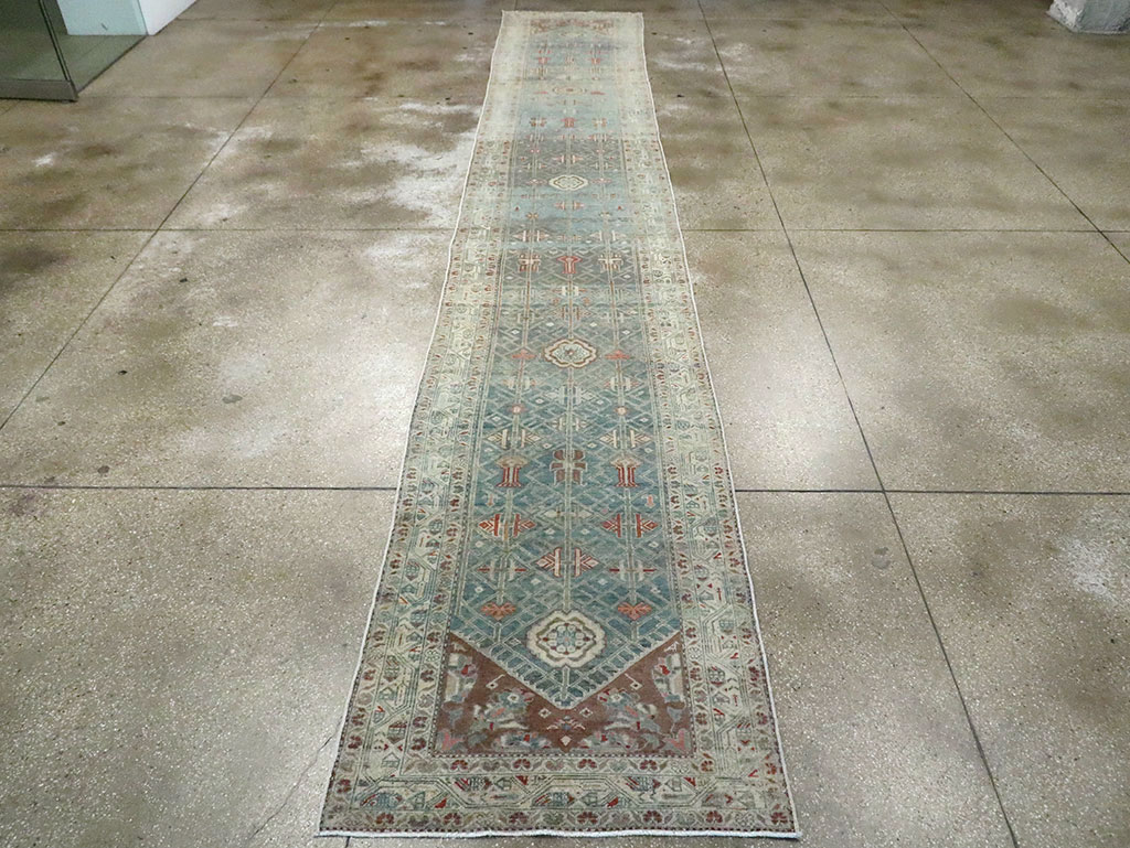 Vintage Persian Malayer Long Runner, No.28468 - Galerie Shabab
