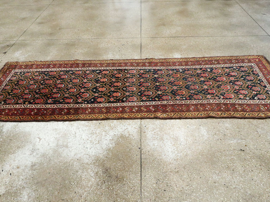 Antique Persian Kurdish Runner, No.28483 - Galerie Shabab