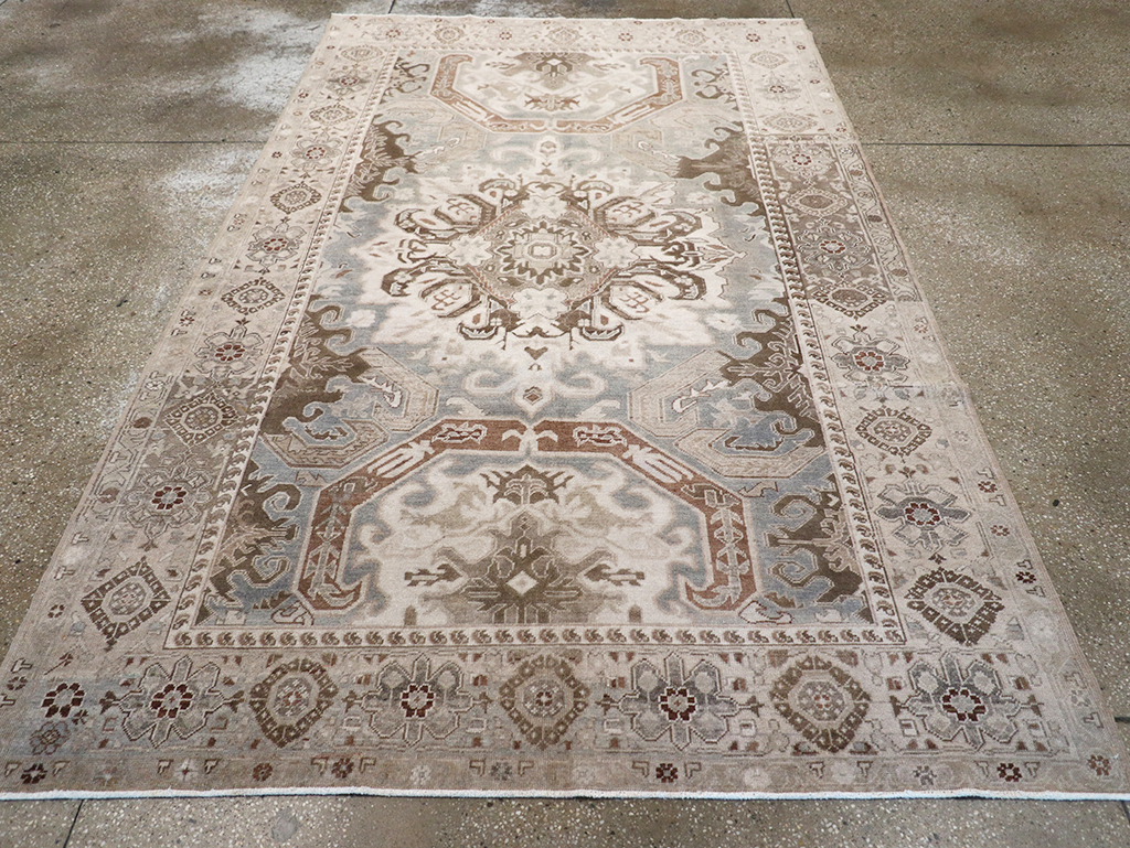 Vintage Turkish Anatolian Rug, No.28487 - Galerie Shabab