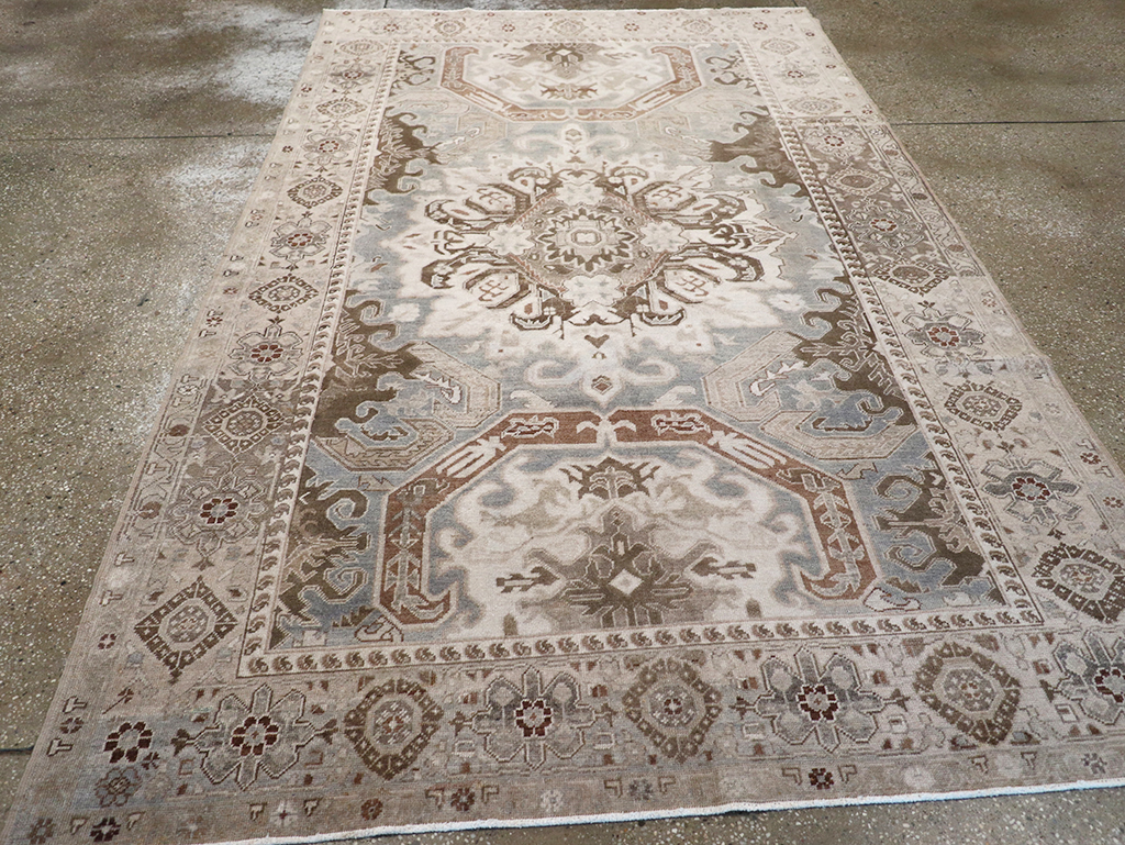 Vintage Turkish Anatolian Rug, No.28487 - Galerie Shabab