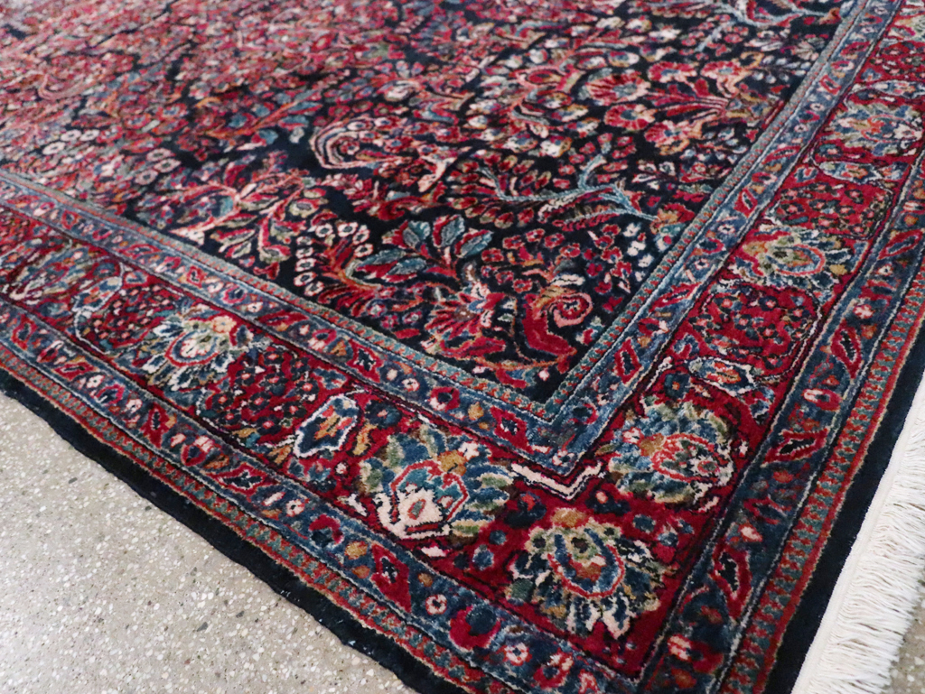 Antique Persian Sarouk Carpet, No.28497 - Galerie Shabab