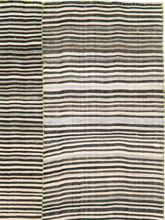 Vintage Persian Flatweave Kilim Square Accent Carpet, No.28504 - Galerie Shabab