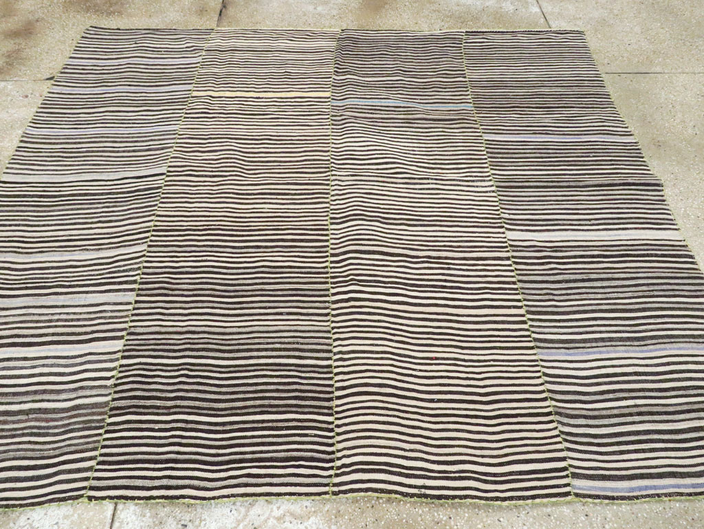 Vintage Persian Flatweave Kilim Square Accent Carpet, No.28504 - Galerie Shabab