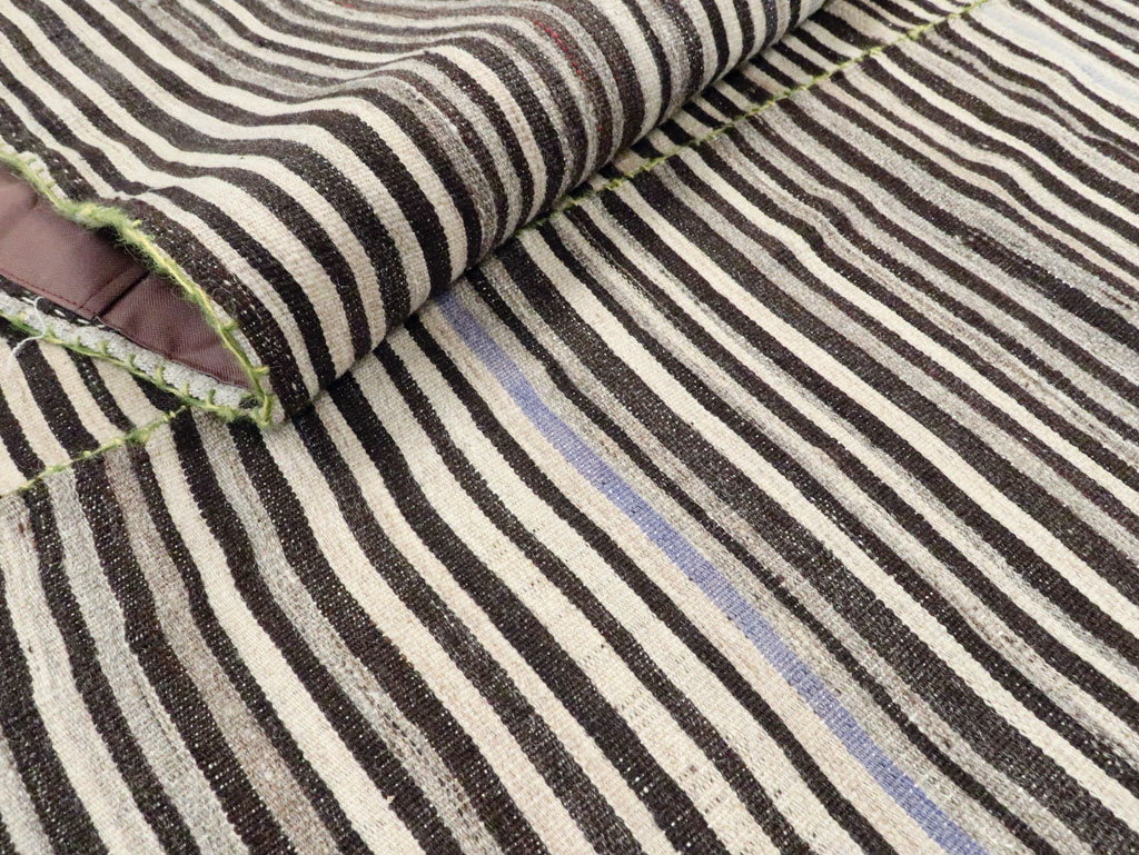 Vintage Persian Flatweave Kilim Square Accent Carpet, No.28504 - Galerie Shabab