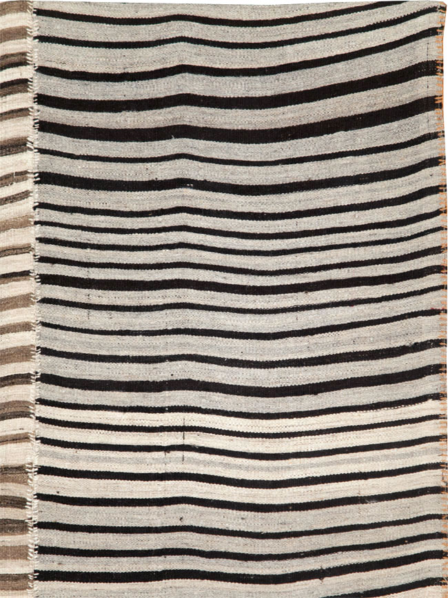 Vintage Persian Flatweave Kilim Square Accent Carpet, No.28507 - Galerie Shabab