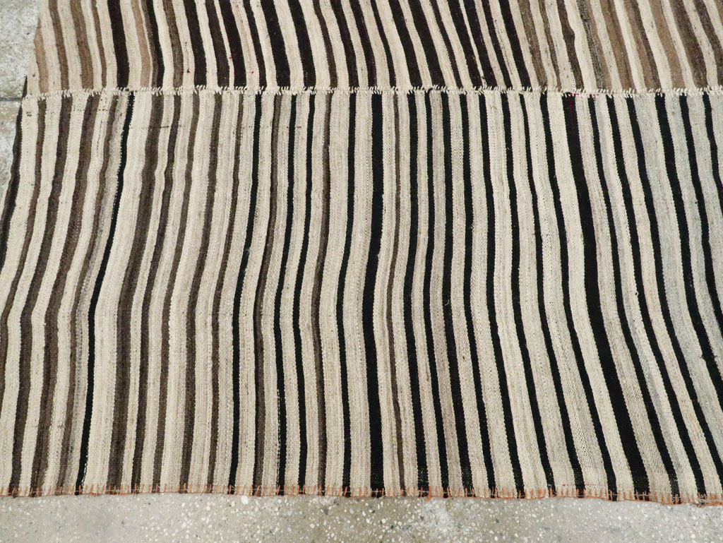 Vintage Persian Flatweave Kilim Square Accent Carpet, No.28507 - Galerie Shabab