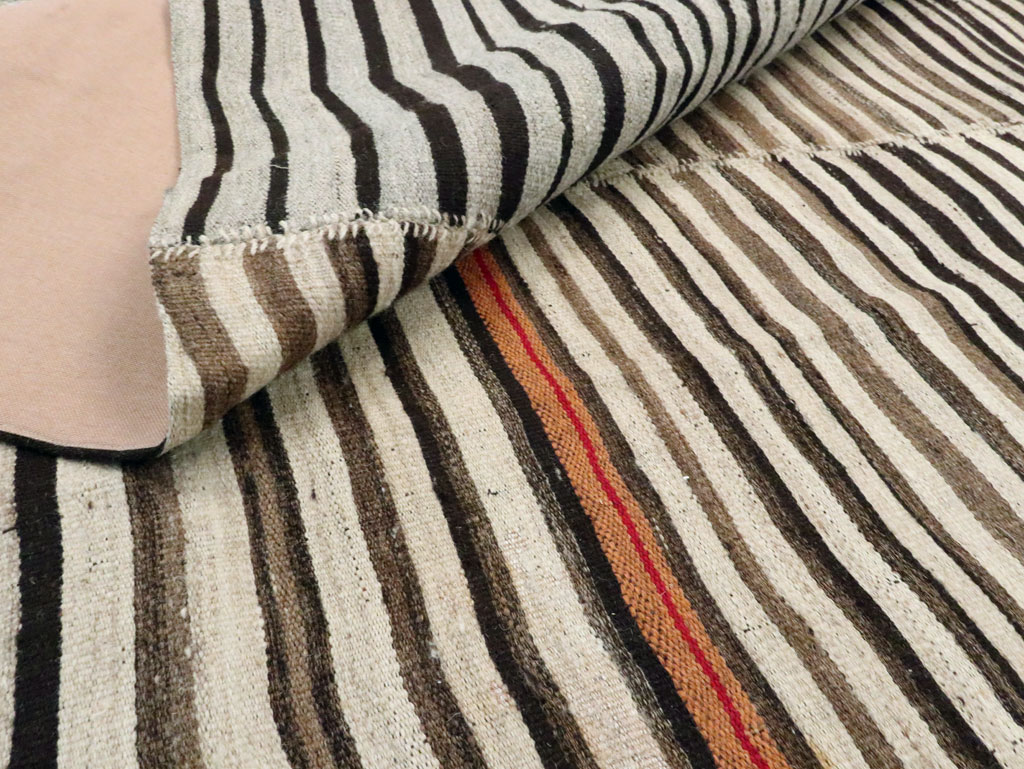 Vintage Persian Flatweave Kilim Square Accent Carpet, No.28507 - Galerie Shabab