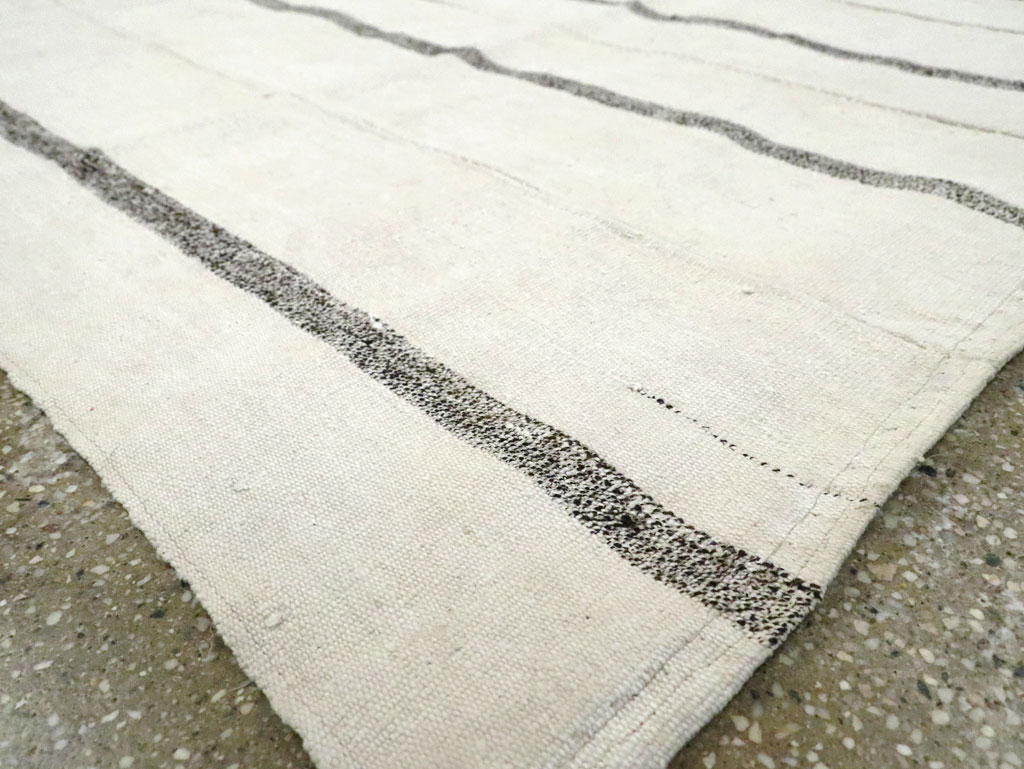 Vintage Persian Flatweave Kilim, No.28509 - Galerie Shabab