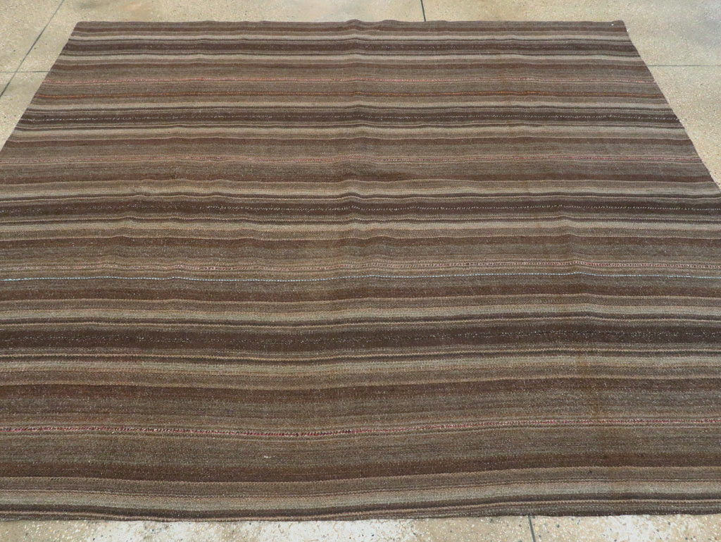 Vintage Persian Flatweave Kilim Accent Rug, No.28510 - Galerie Shabab
