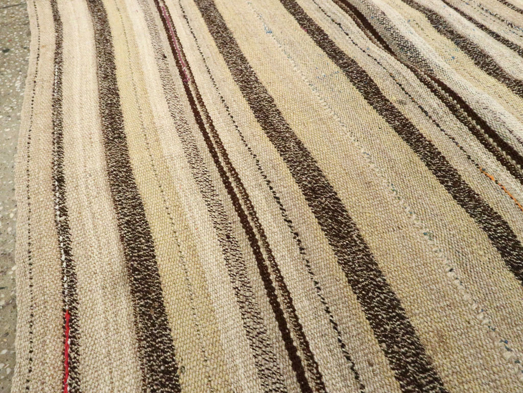 Vintage Persian Flatweave Kilim Accent Rug, No.28511 - Galerie Shabab