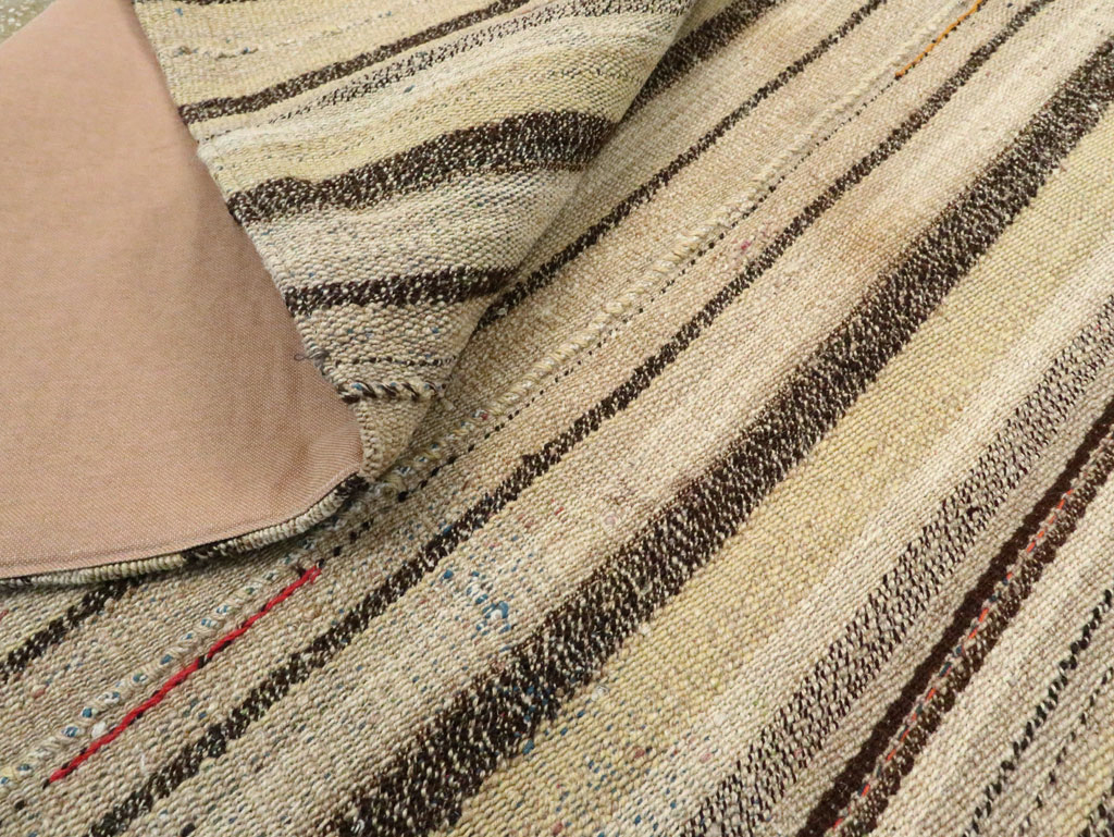 Vintage Persian Flatweave Kilim Accent Rug, No.28511 - Galerie Shabab