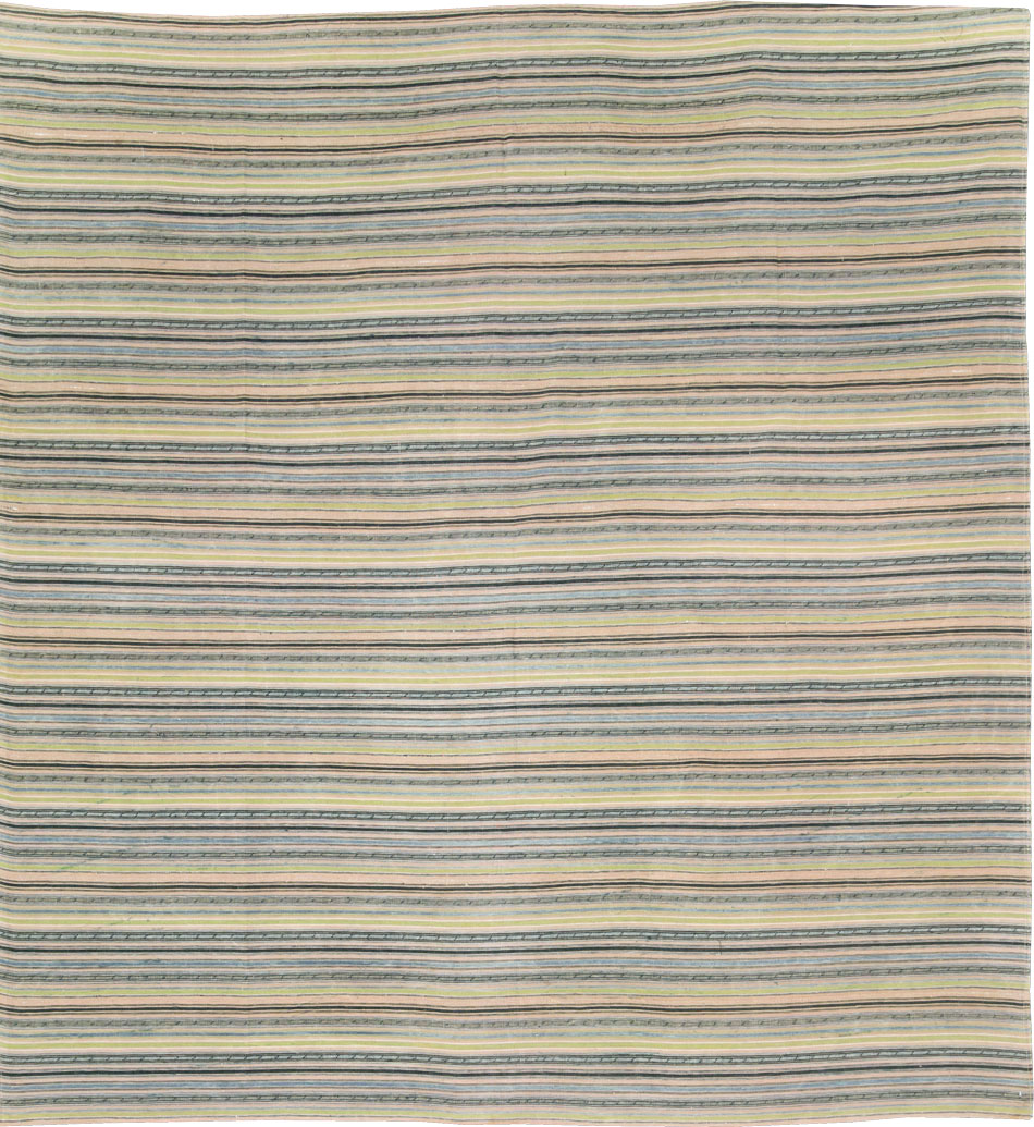 Vintage Persian Flatweave Kilim Square Accent Carpet, No.28512 - Galerie Shabab