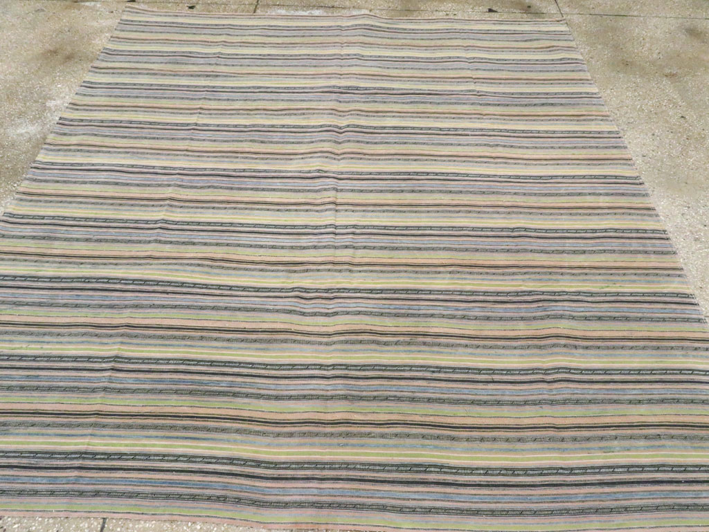 Vintage Persian Flatweave Kilim Square Accent Carpet, No.28512 - Galerie Shabab