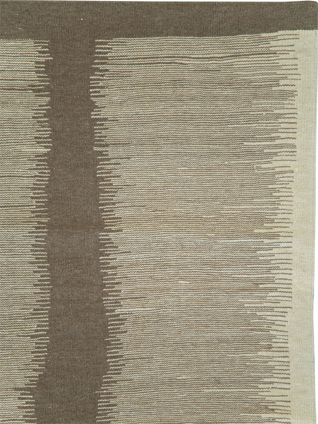 Modern Persian Kilim Flatweave Accent Rug, No.28514 - Galerie Shabab