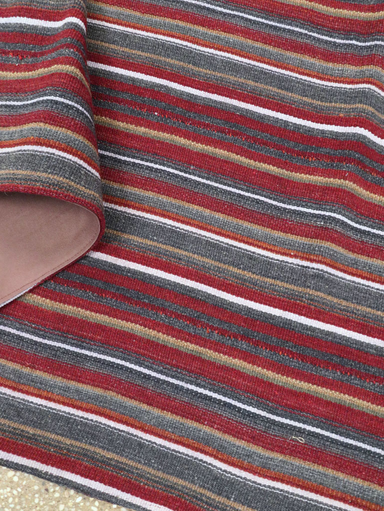 Vintage Persian Flatweave Kilim Square Accent Carpet, No.28515 - Galerie Shabab