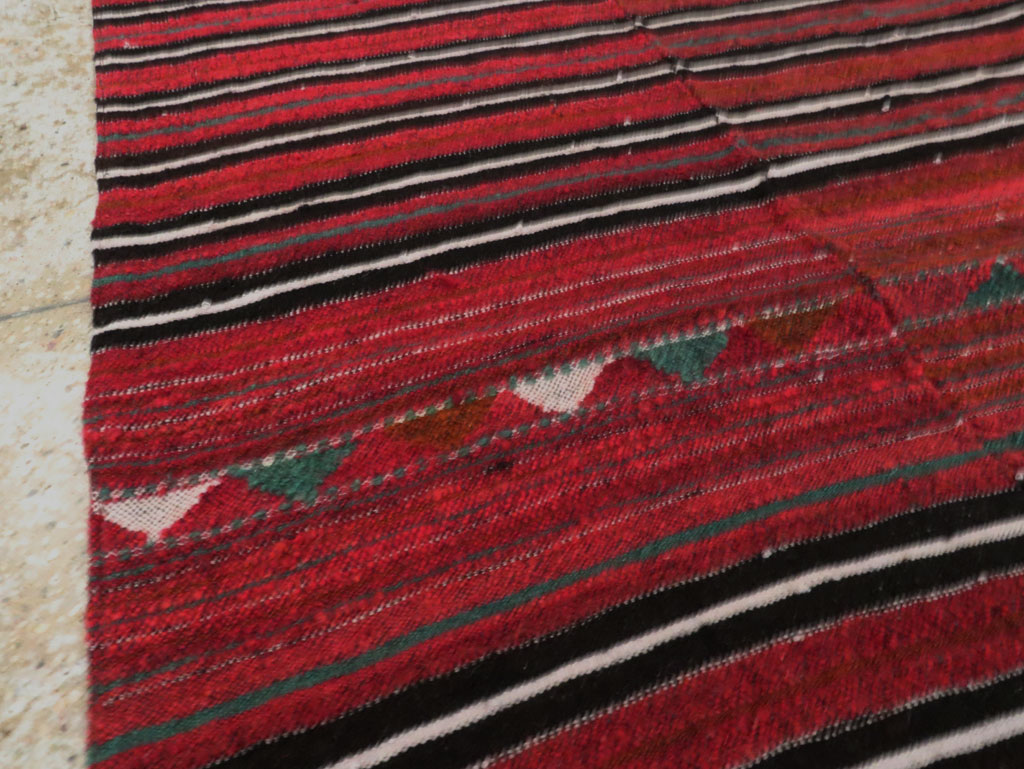 Vintage Persian Flatweave Kilim Accent Rug, No.28517 - Galerie Shabab