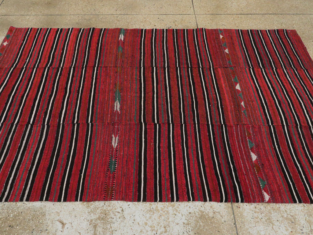 Vintage Persian Flatweave Kilim Accent Rug, No.28517 - Galerie Shabab