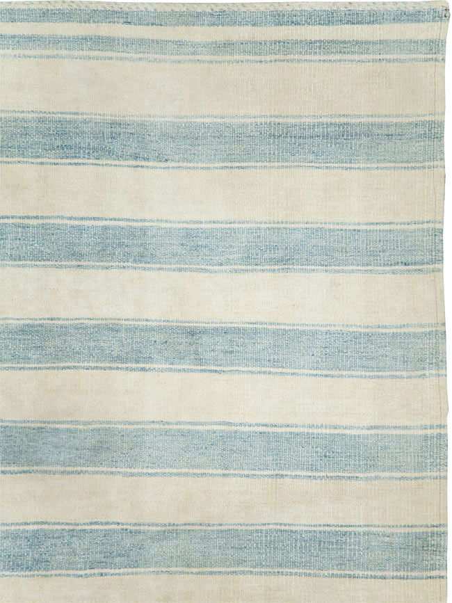 Mid-20th Century Handmade Persian Flatweave Kilim, No.28518 - Galerie Shabab