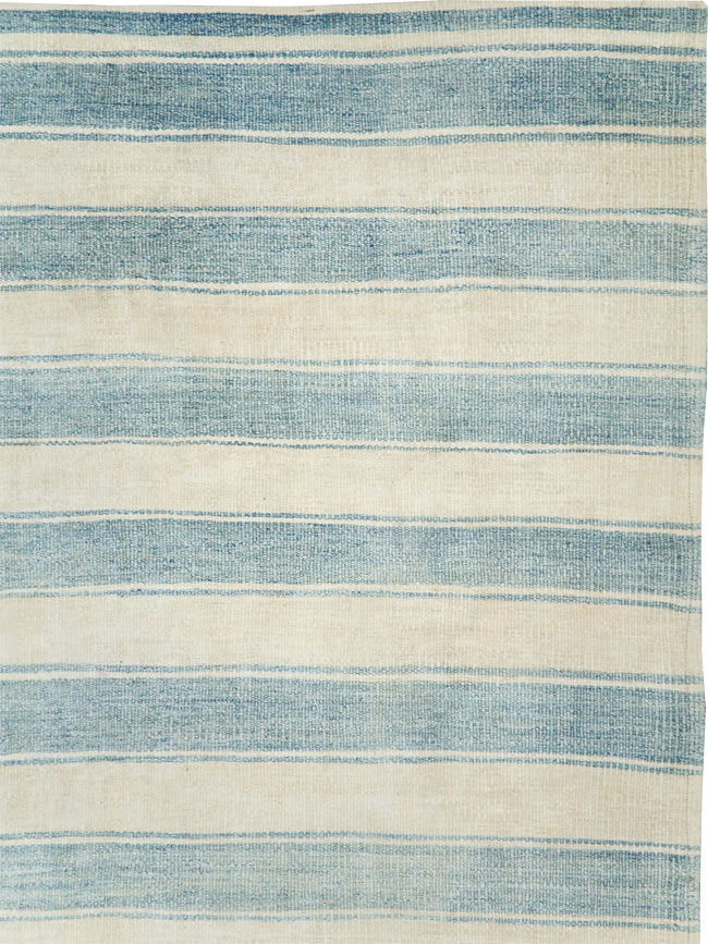 Mid-20th Century Handmade Persian Flatweave Kilim, No.28518 - Galerie Shabab