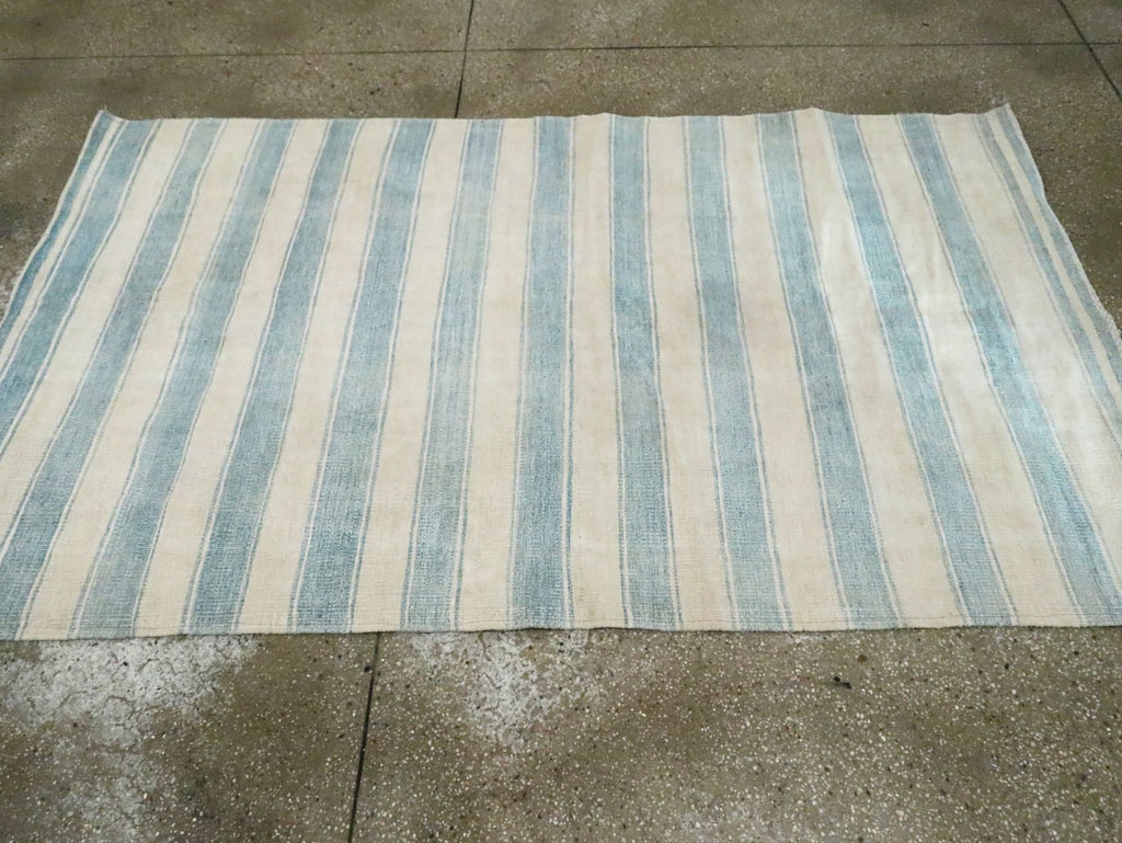 Mid-20th Century Handmade Persian Flatweave Kilim, No.28518 - Galerie Shabab